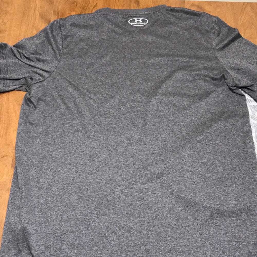 Under Armour T-Shirt - Picture 4 of 4